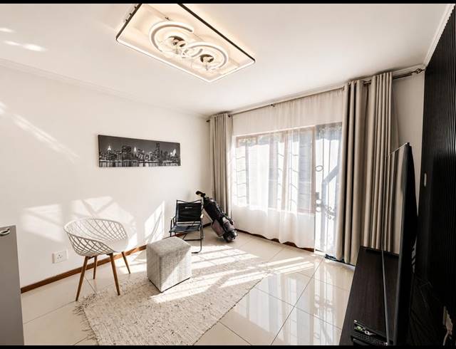 1 BEDROOM PROPERTY TO RENT IN RIVONIA